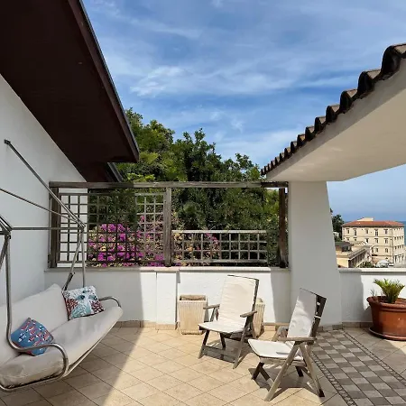 La Terrazza Sulla Marina 아파트 *